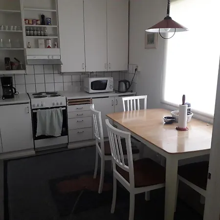 Apartment Row House For 6 People Kemi